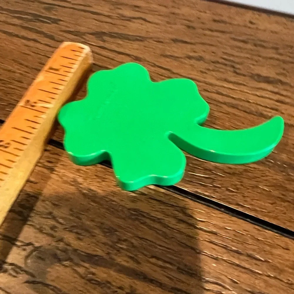 Vintage TUPPERWARE Shamrock Cookie Cutter 1316-2 Sturdy Plastic